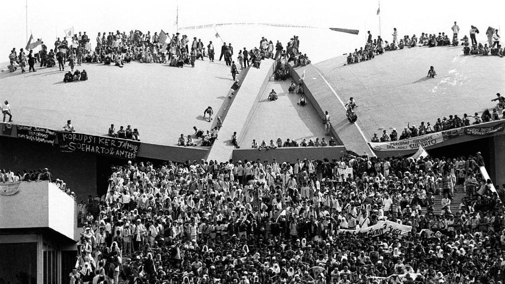 Ilustrasi ekonomi digital modern Indonesia, seperti startup atau infrastruktur hijau